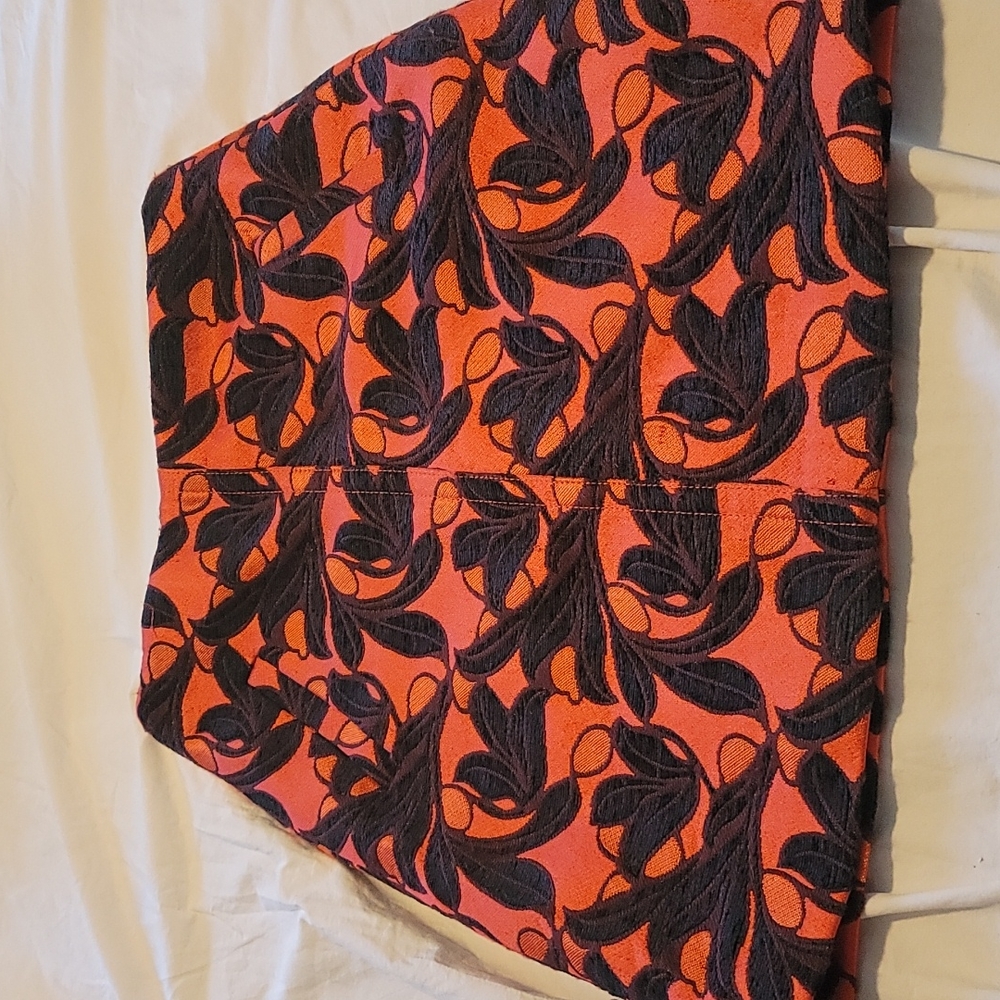 Ann Taylor polyester floral skirt size 2 orange with black and brn leaf pattern